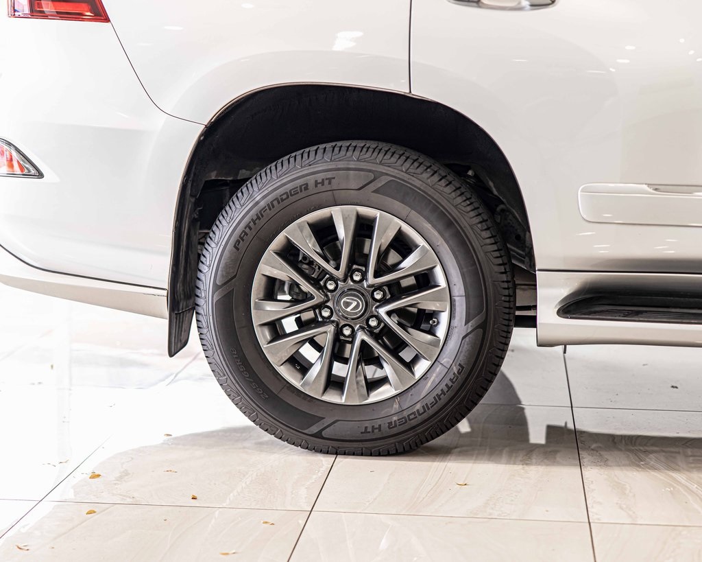 2017 LEXUS GX - Image 11