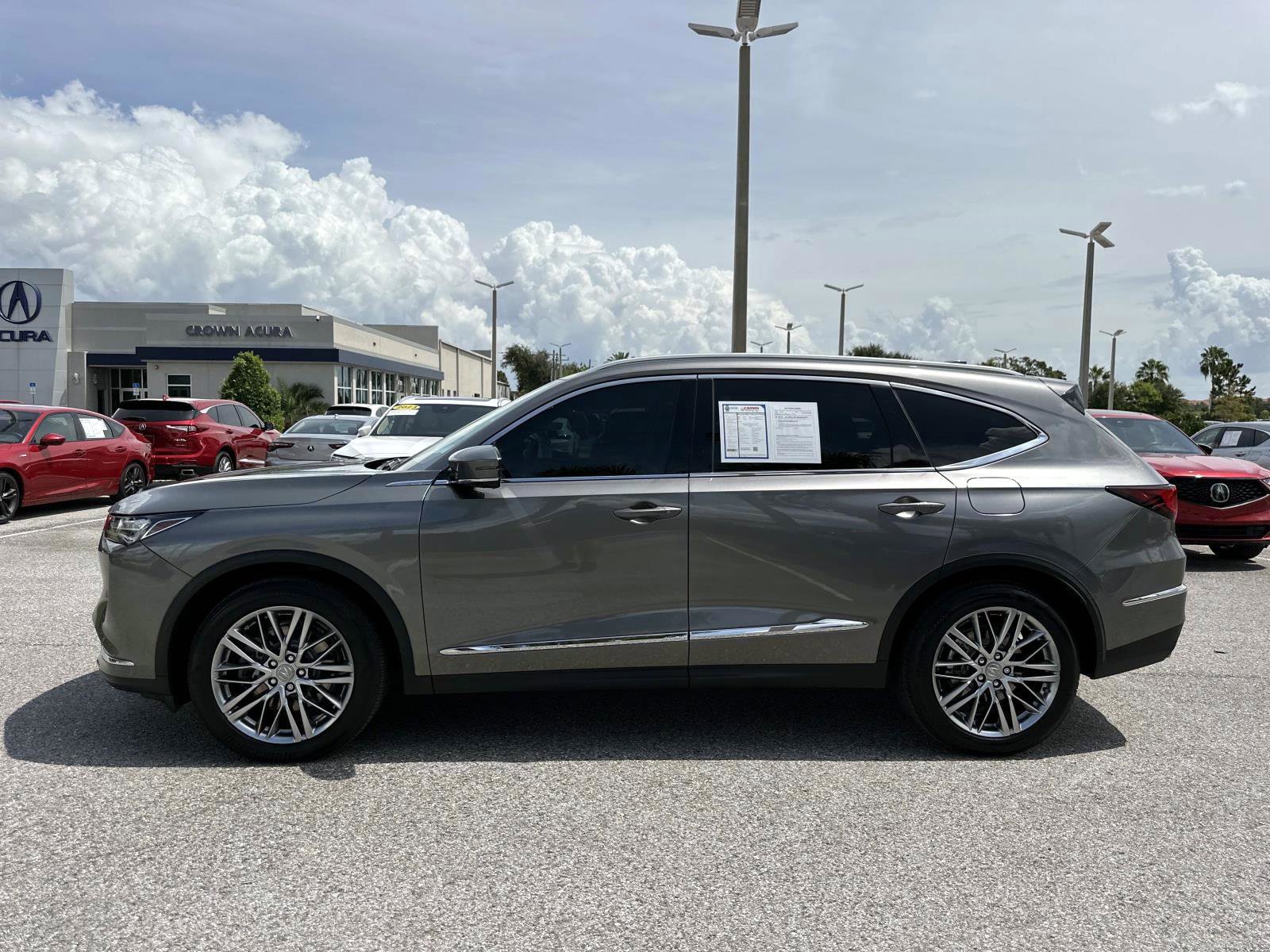 2024 Acura MDX SH-AWD Advance photo 6