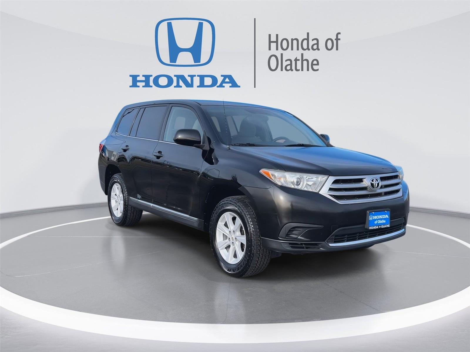 Used 2012 Toyota Highlander Base with VIN 5TDZA3EH2CS020241 for sale in Kansas City