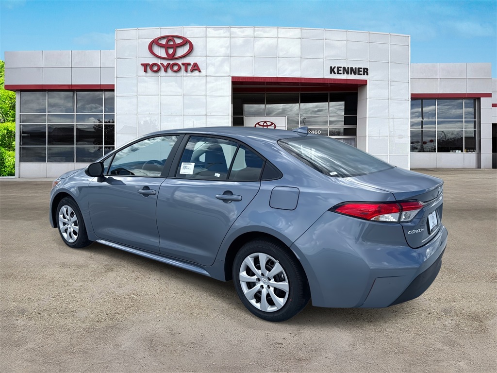 2026 Toyota Corolla LE photo 3