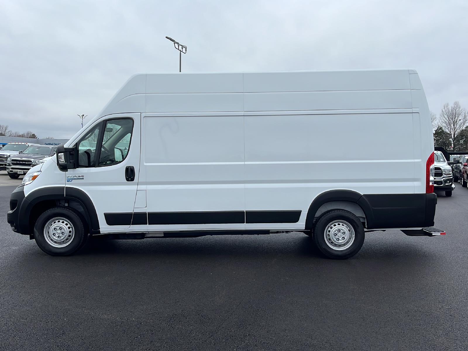 2024 Ram ProMaster 3500 photo 2