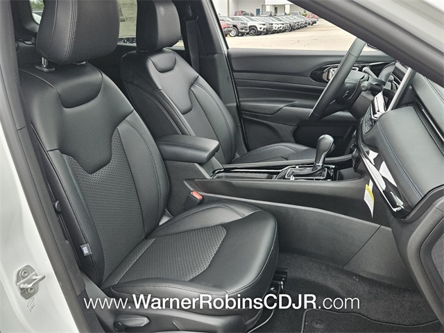 2026 Jeep Compass Latitude Altitude photo 15