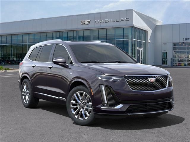 2025 Cadillac XT6 Premium Luxury photo 3