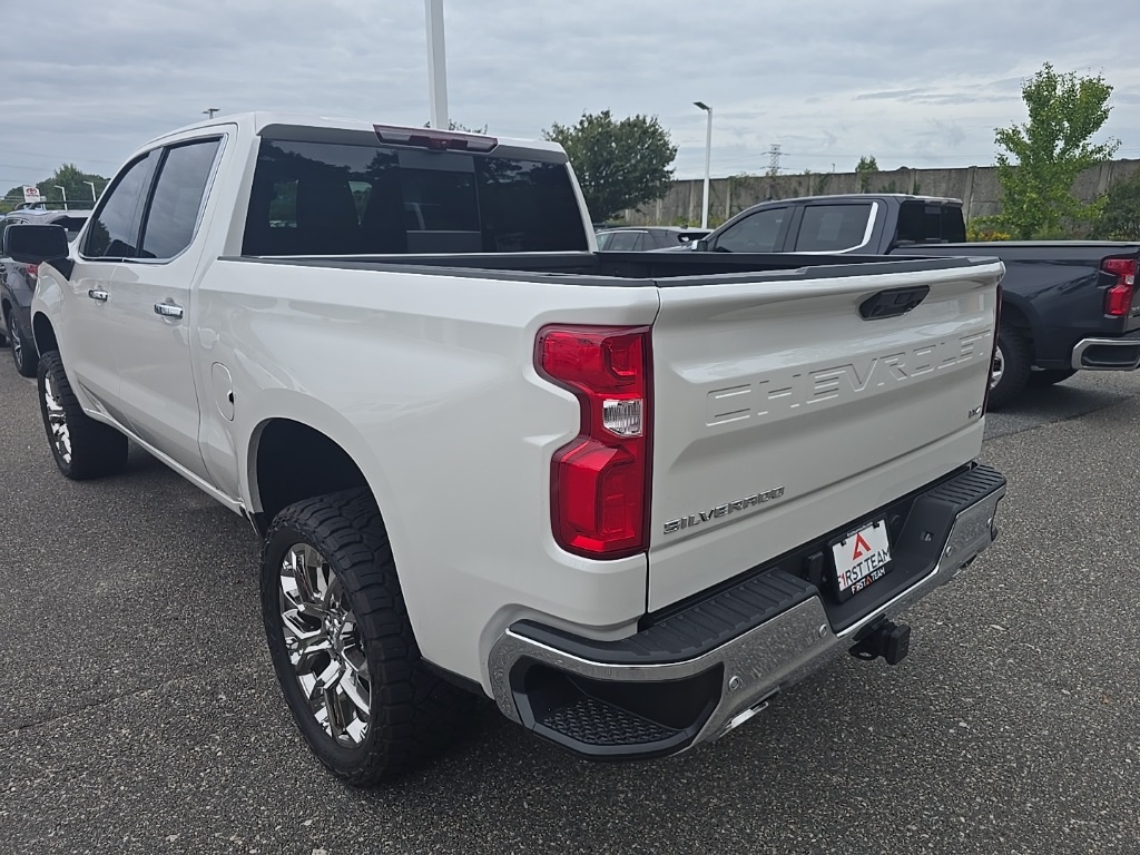 2025 Chevrolet Silverado 1500 LTZ photo 7