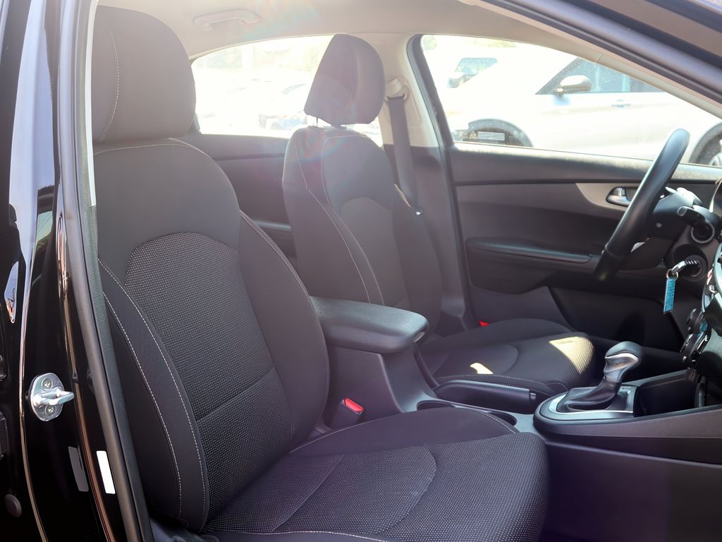 2019 Kia Forte LXS photo 22