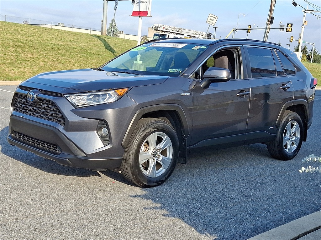 2019 Toyota RAV4 Hybrid XLE photo 4