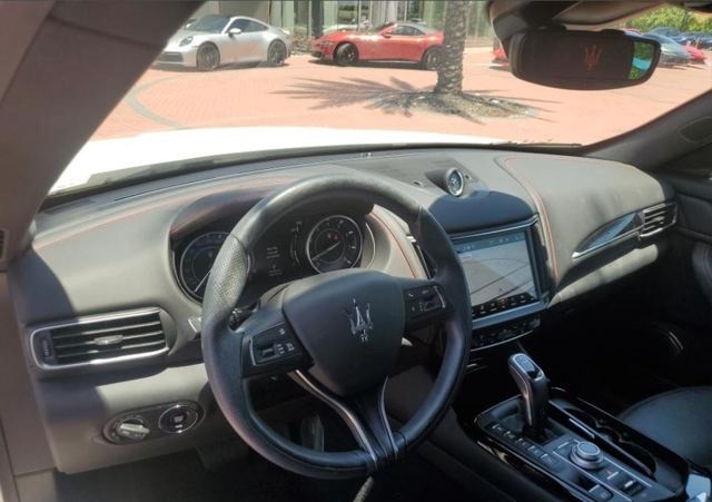 2022 Maserati Levante GT photo 6