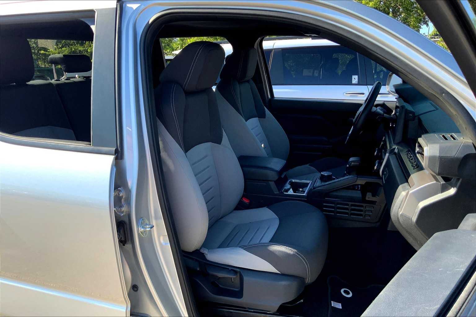 2024 Toyota Tacoma TRD Sport 4x4 photo 8