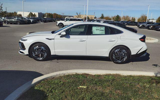 2026 Hyundai Sonata SEL's photo