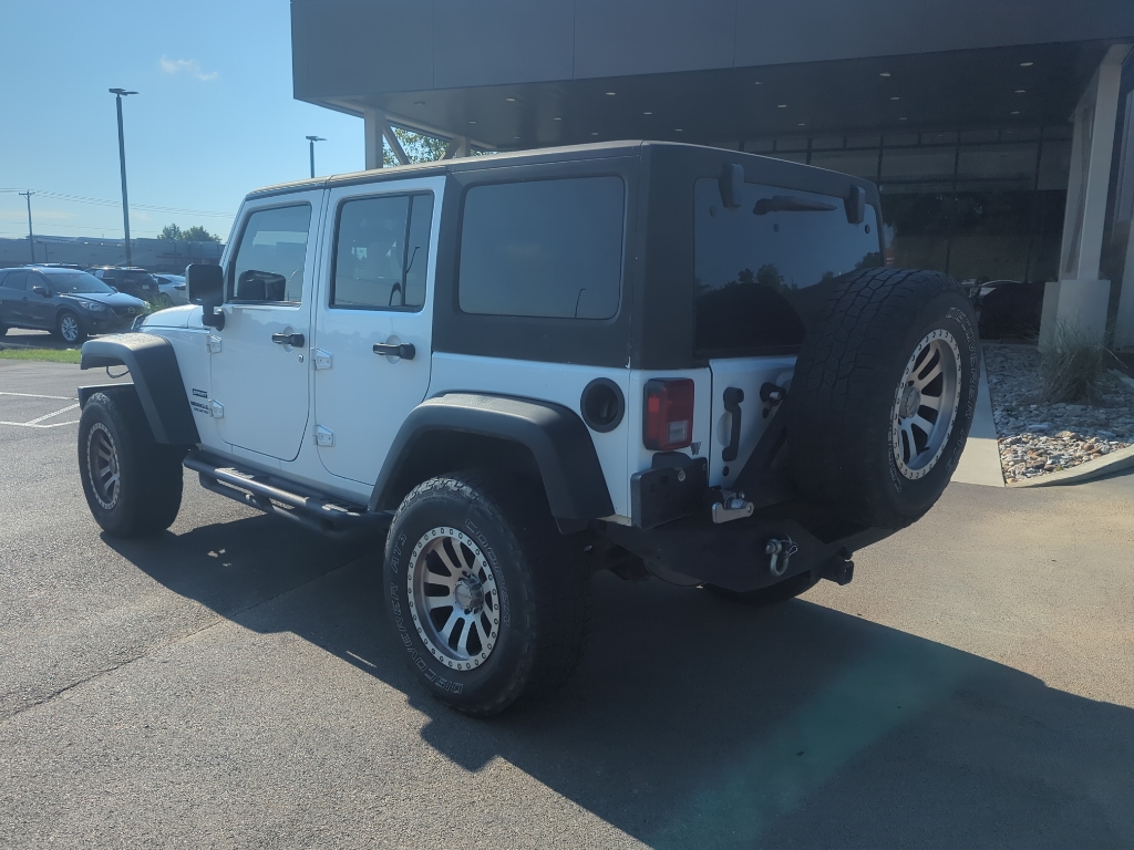 2013 Jeep Wrangler Unlimited Sport photo 3