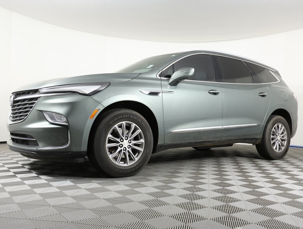 2022 Buick Enclave Essence's photo