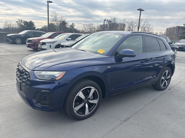 2022 Audi Q5 Premium Plus's photo