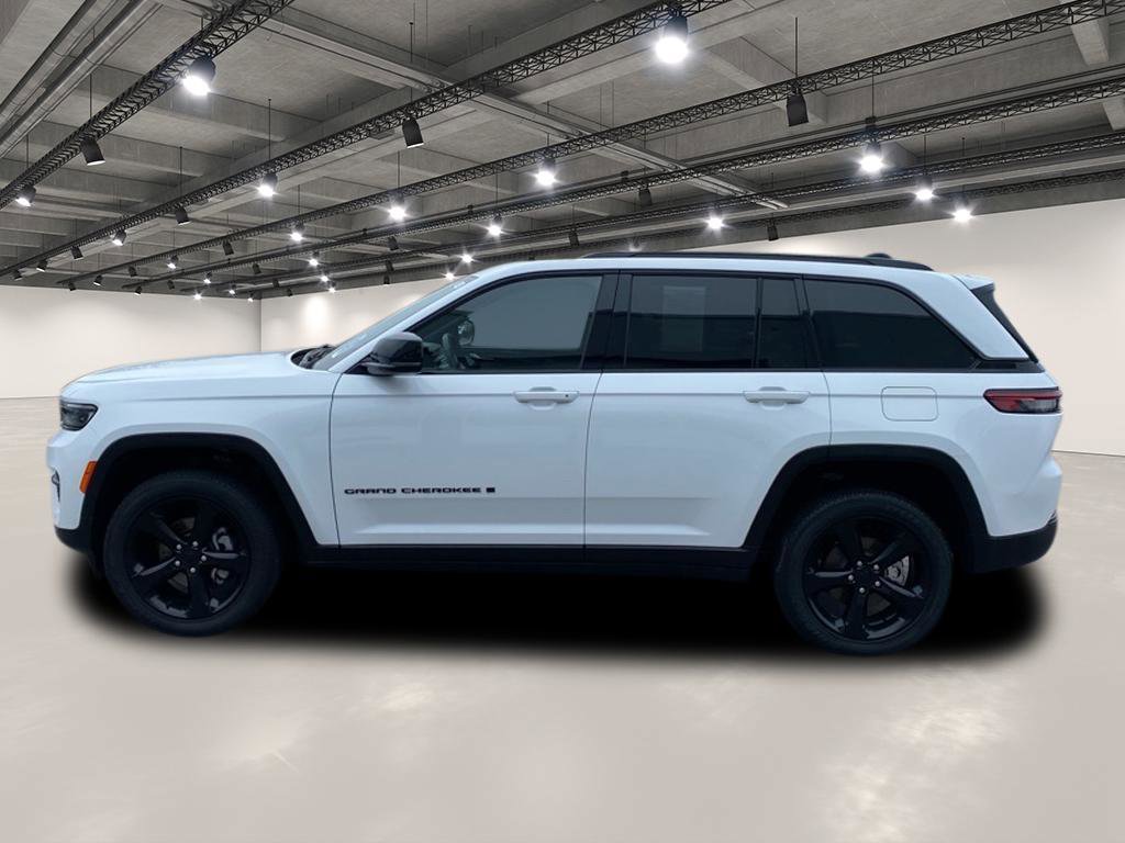 2022 Jeep Grand Cherokee Altitude photo 4