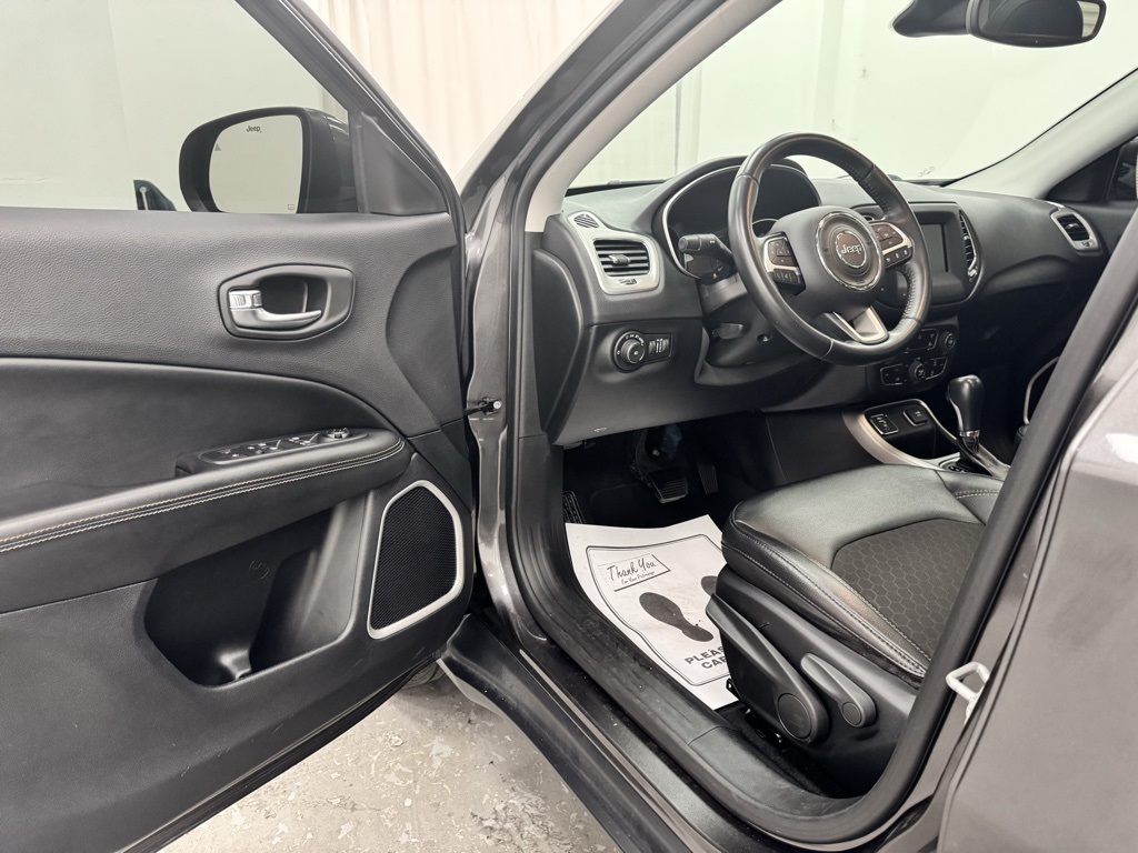 2020 Jeep Compass Latitude photo 9