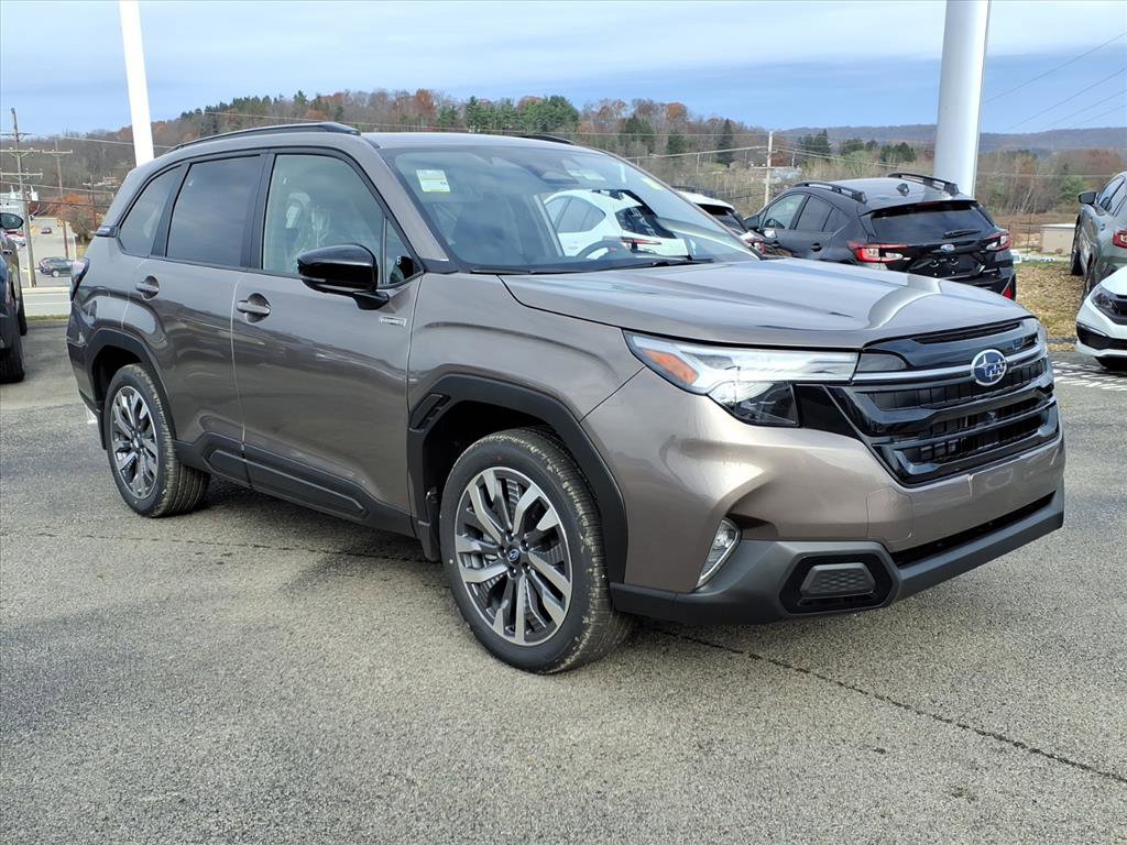 2025 Subaru Forester Touring's photo