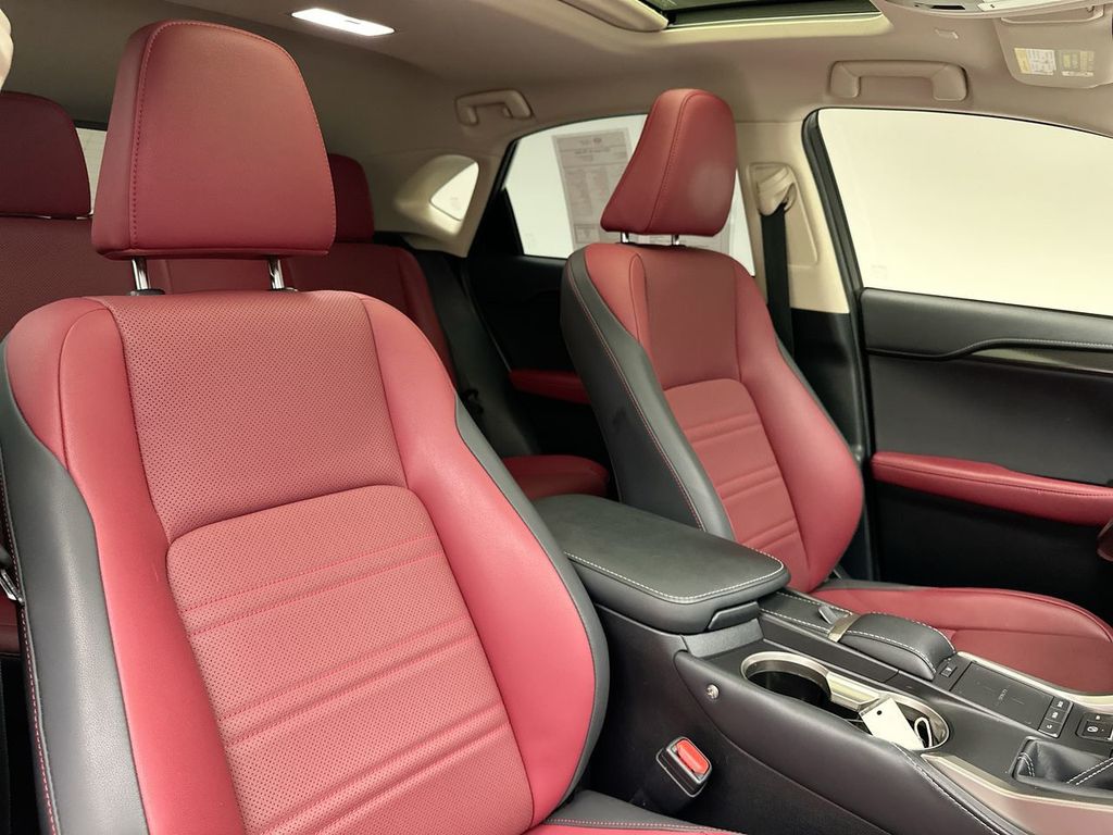 2021 Lexus NX 300 photo 6