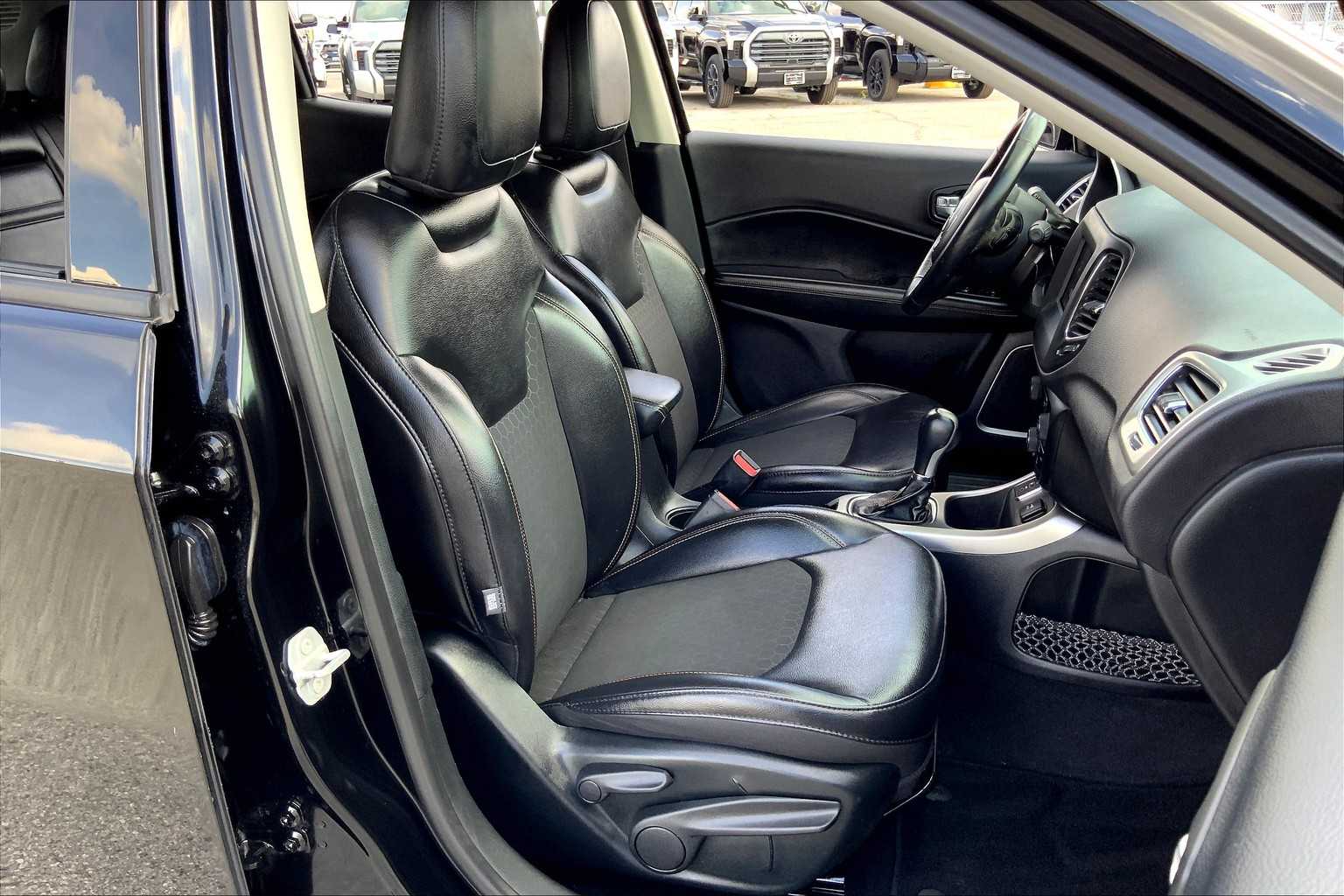 2018 Jeep Compass Latitude photo 8