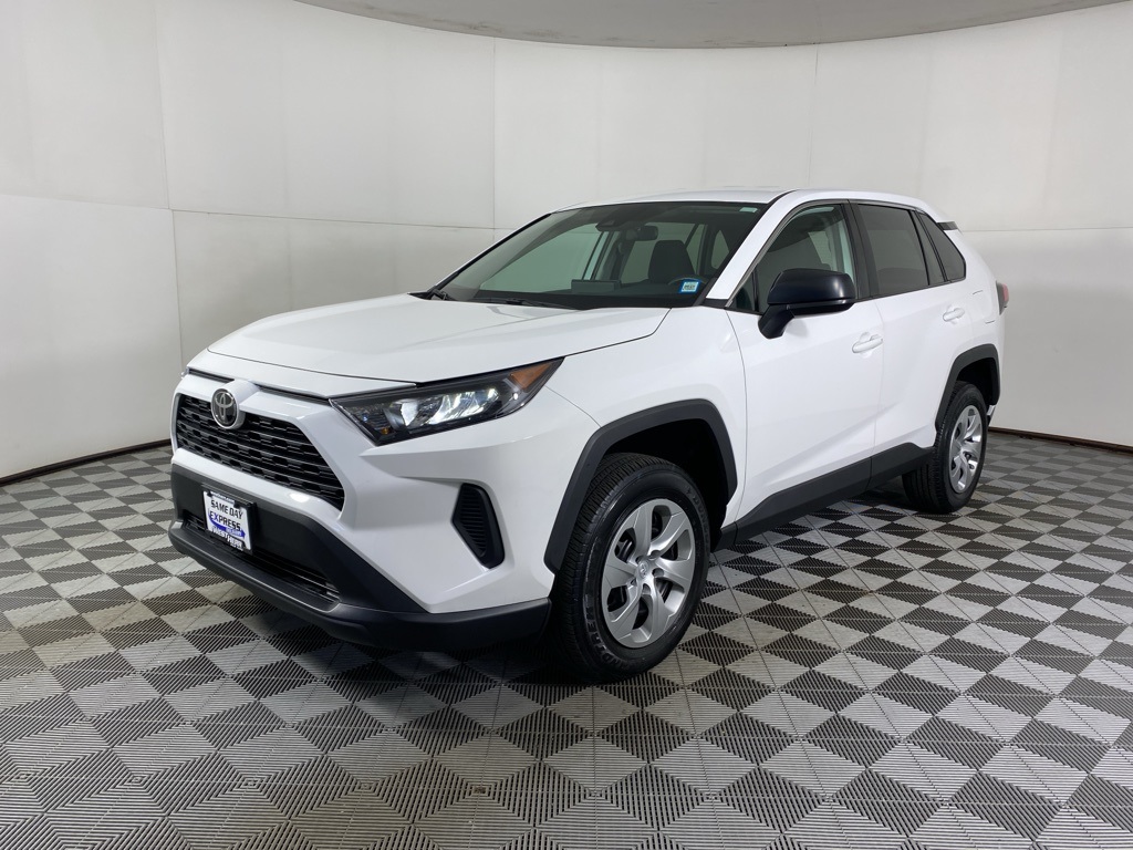 2022 Toyota RAV4 LE photo 23