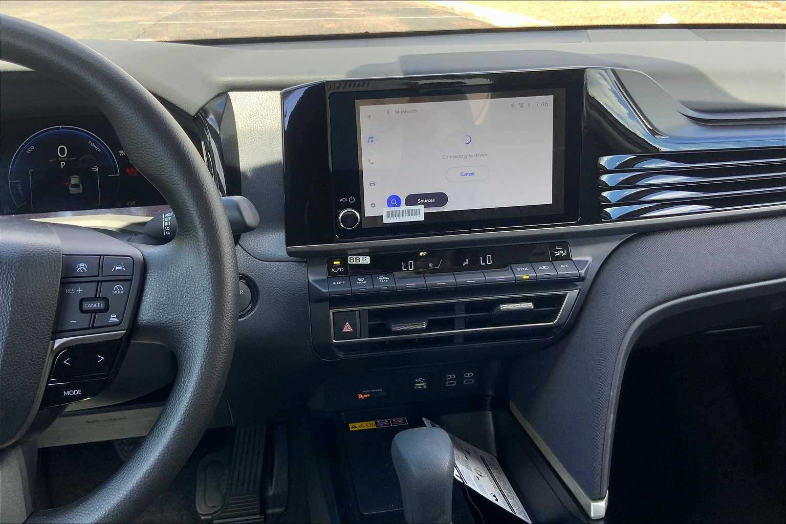 2025 Toyota Camry LE photo 5