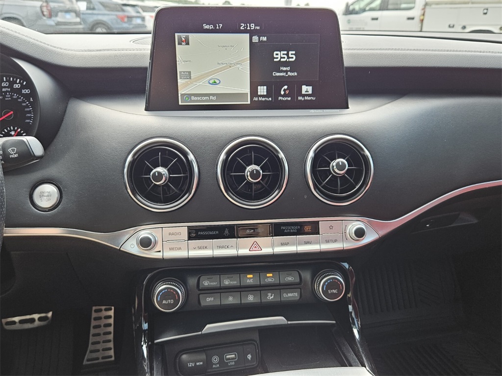 2020 Kia Stinger GT2 photo 19