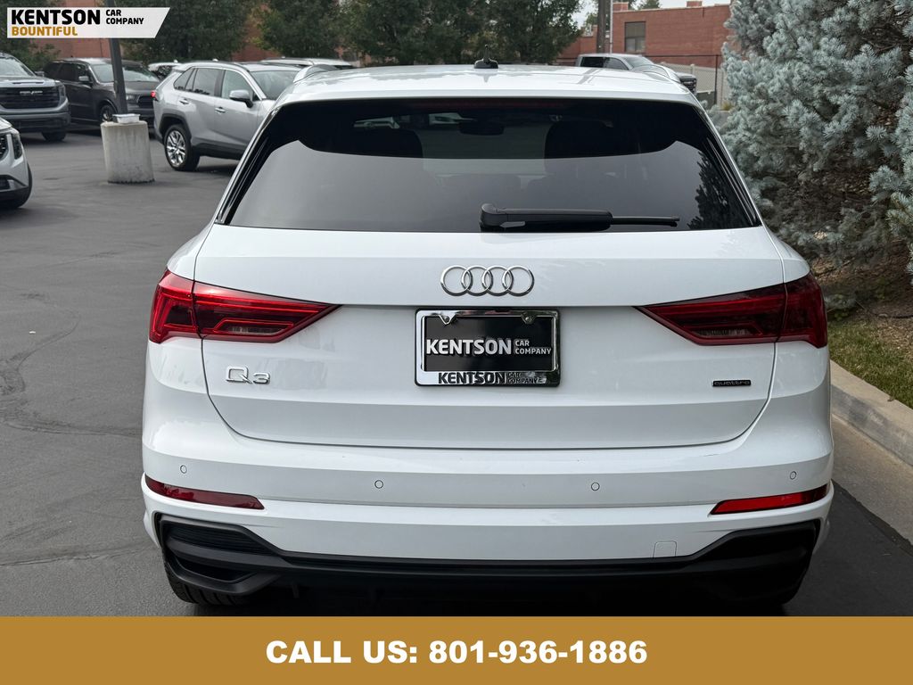 2025 Audi Q3 S line Premium photo 5
