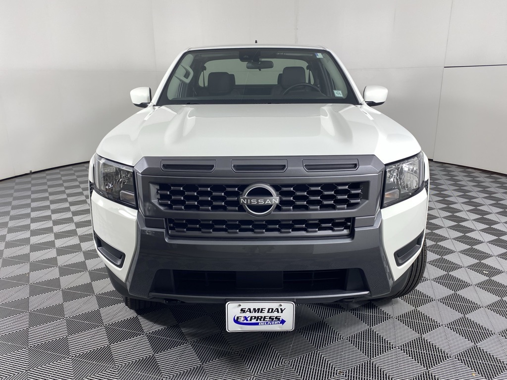 2025 Nissan Frontier SV photo 5