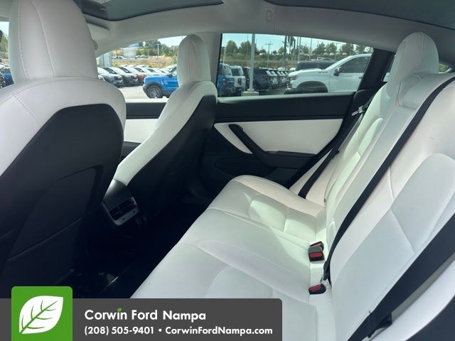 2019 Tesla Model 3 Long Range photo 6