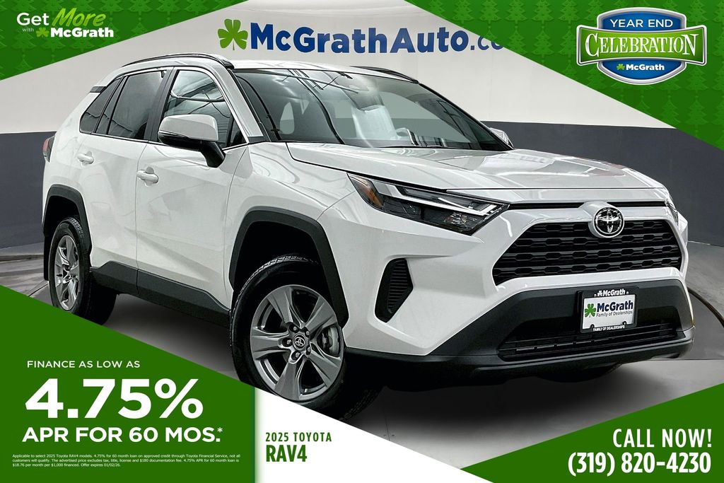 2025 Toyota RAV4 XLE's photo