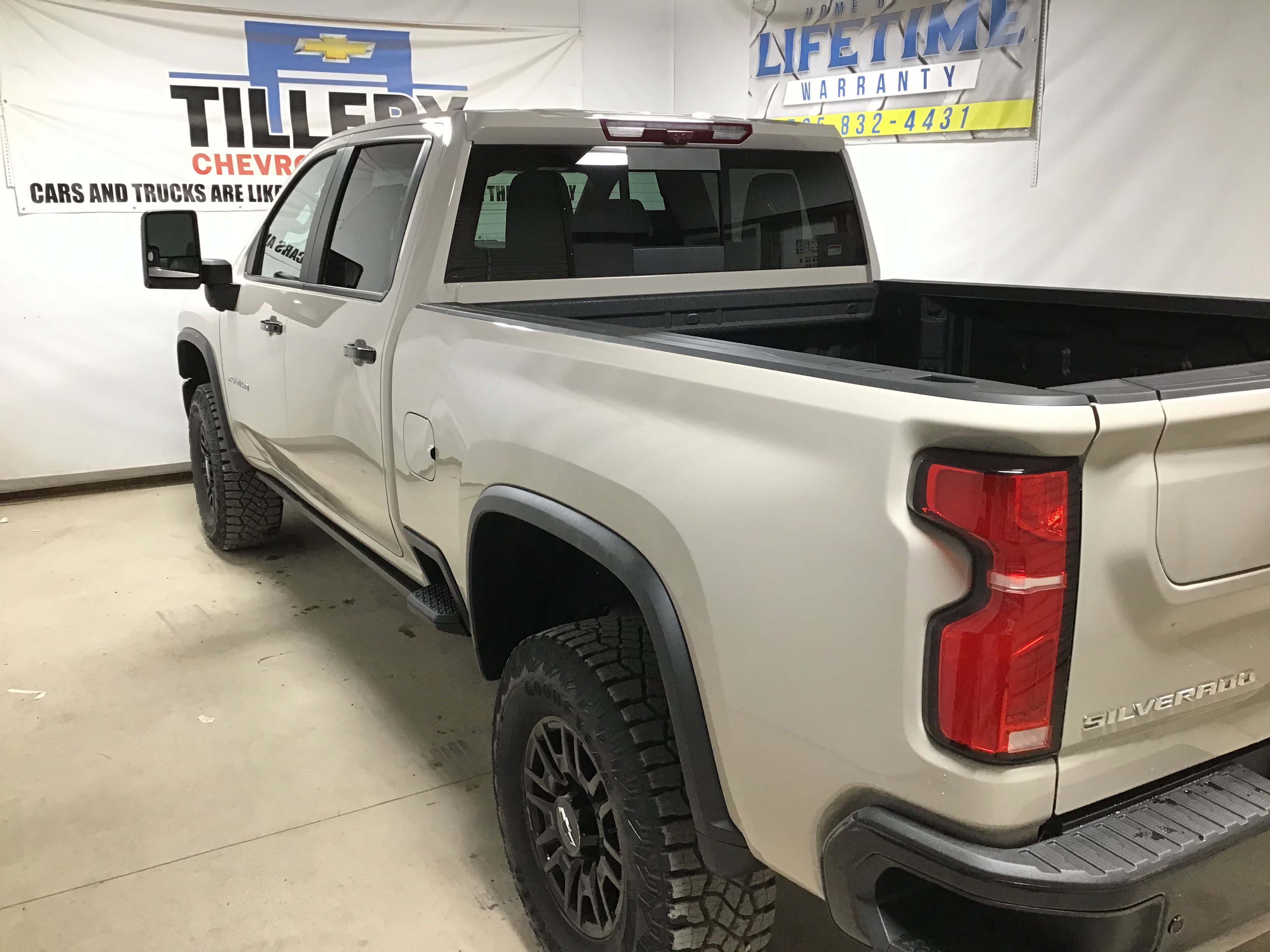 2026 Chevrolet Silverado 2500HD ZR2 photo 4