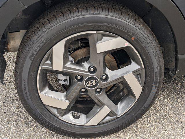 2025 Hyundai Venue SEL Limited photo 10