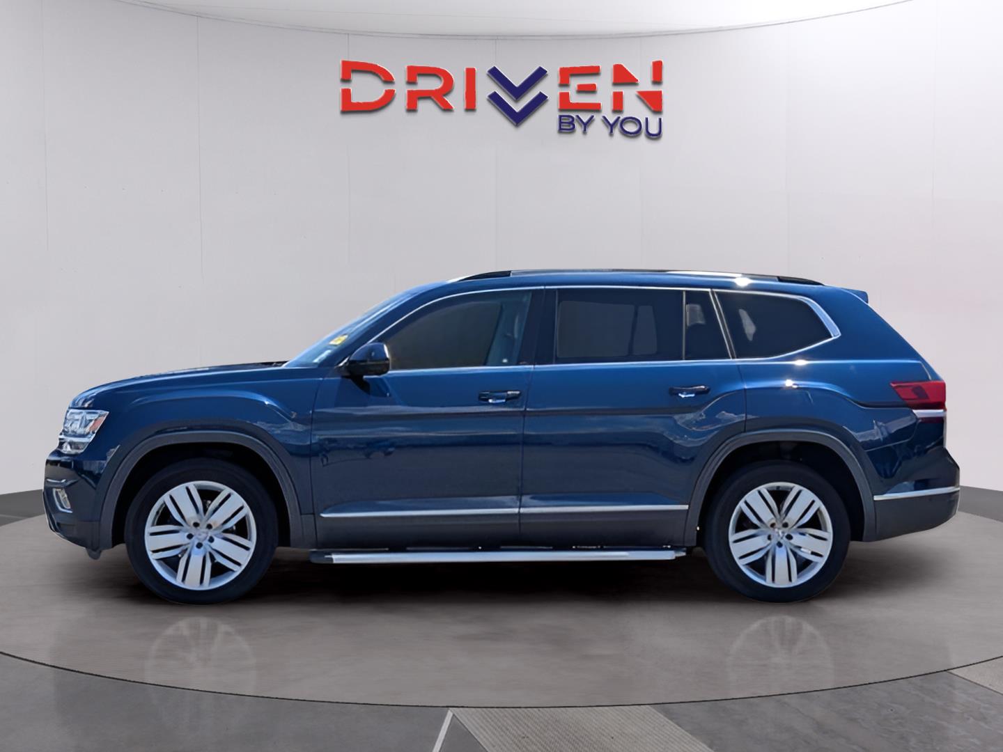 Used 2018 Volkswagen Atlas SEL Premium with VIN 1V2NR2CA8JC529903 for sale in Columbia, MS
