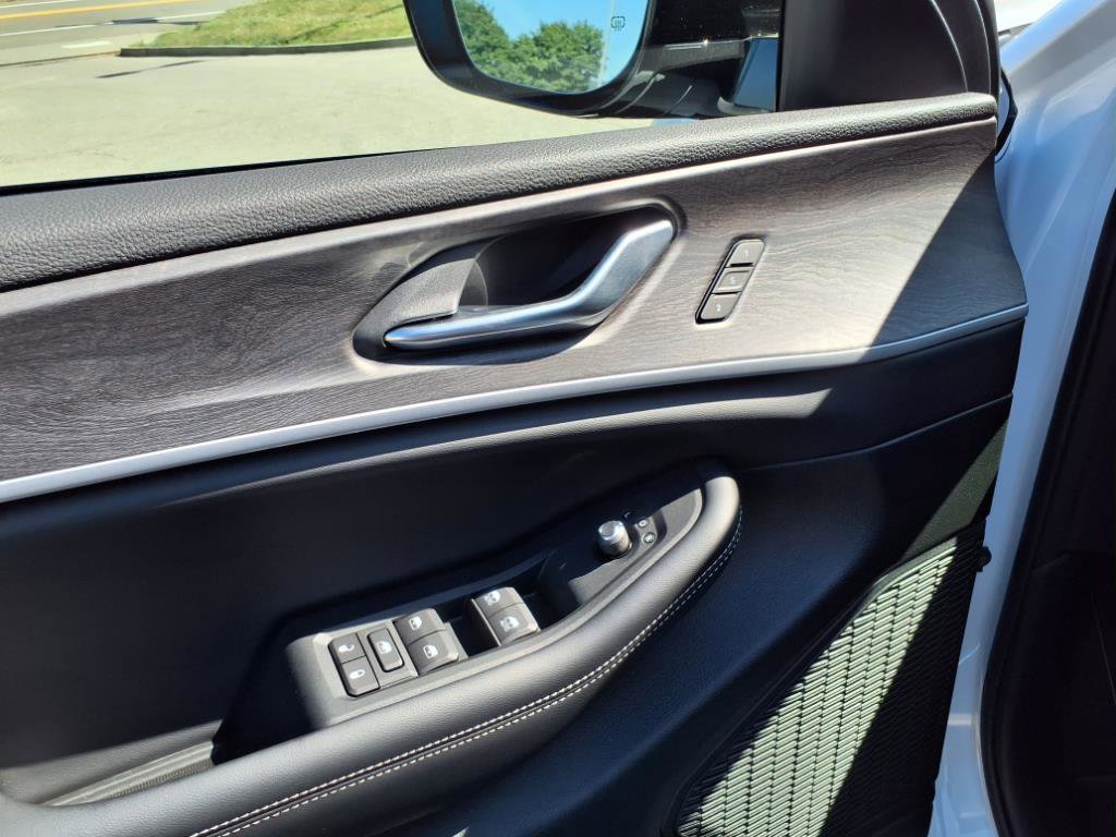 2025 Jeep Grand Cherokee Limited photo 16