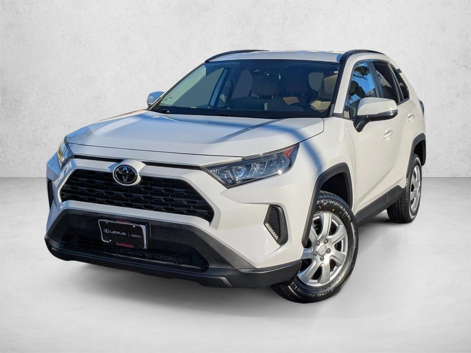 2020 Toyota RAV4 LE