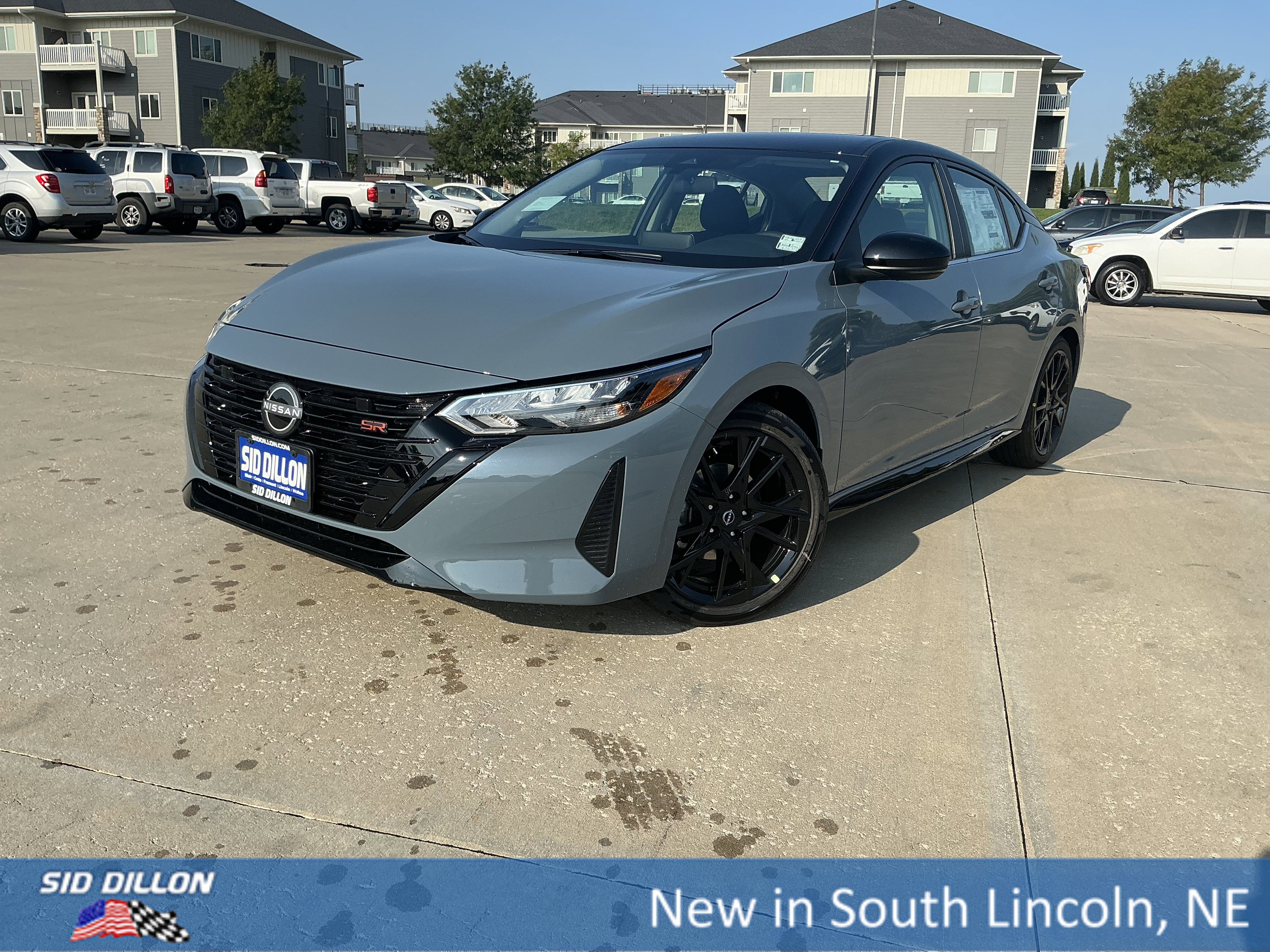 2025 Nissan Sentra SR's photo