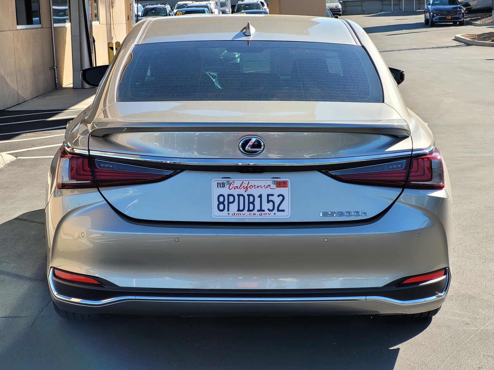 2020 Lexus ES 300h photo 5
