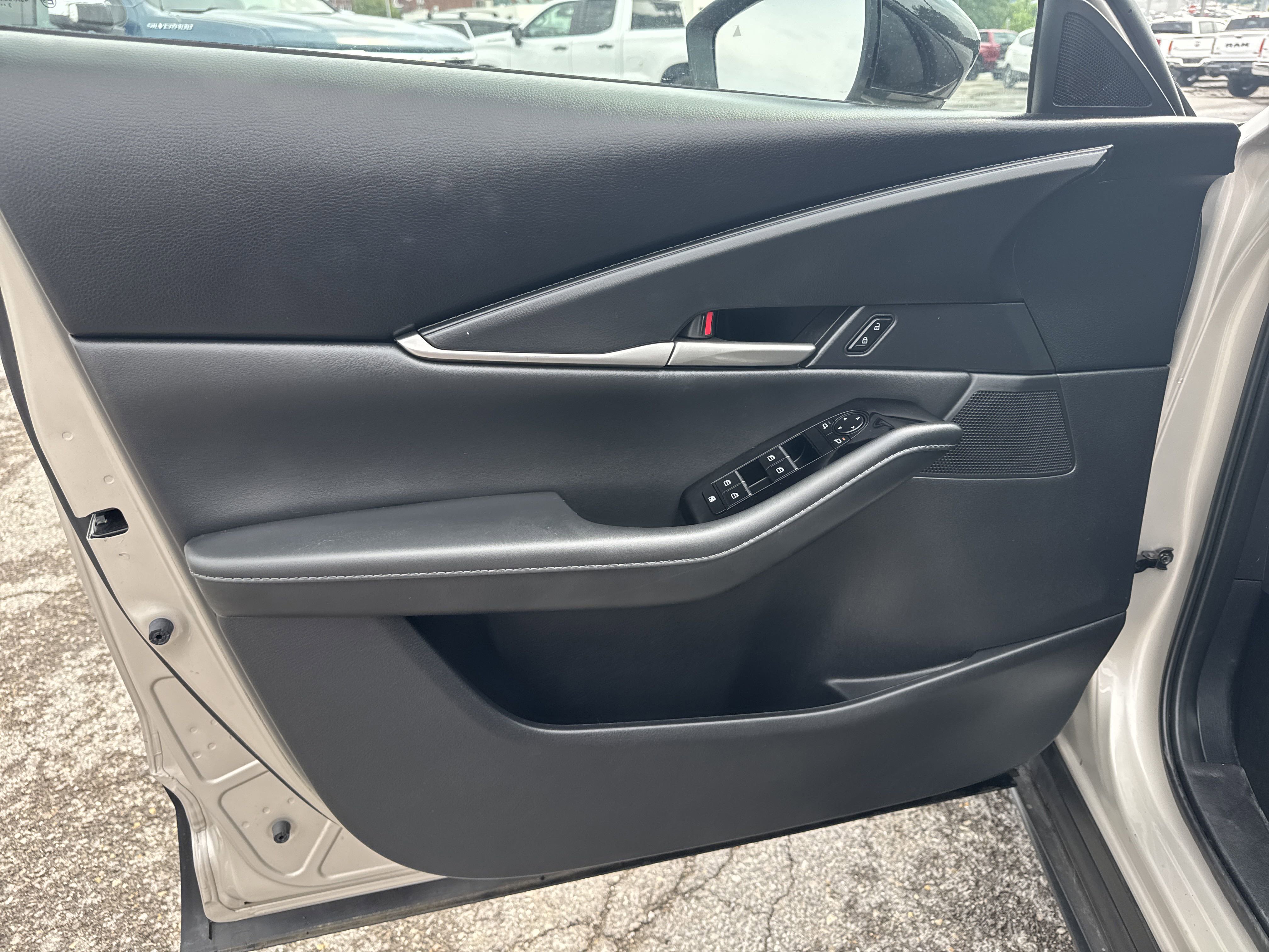 2024 Mazda CX-30 2.5 Select Sport photo 2