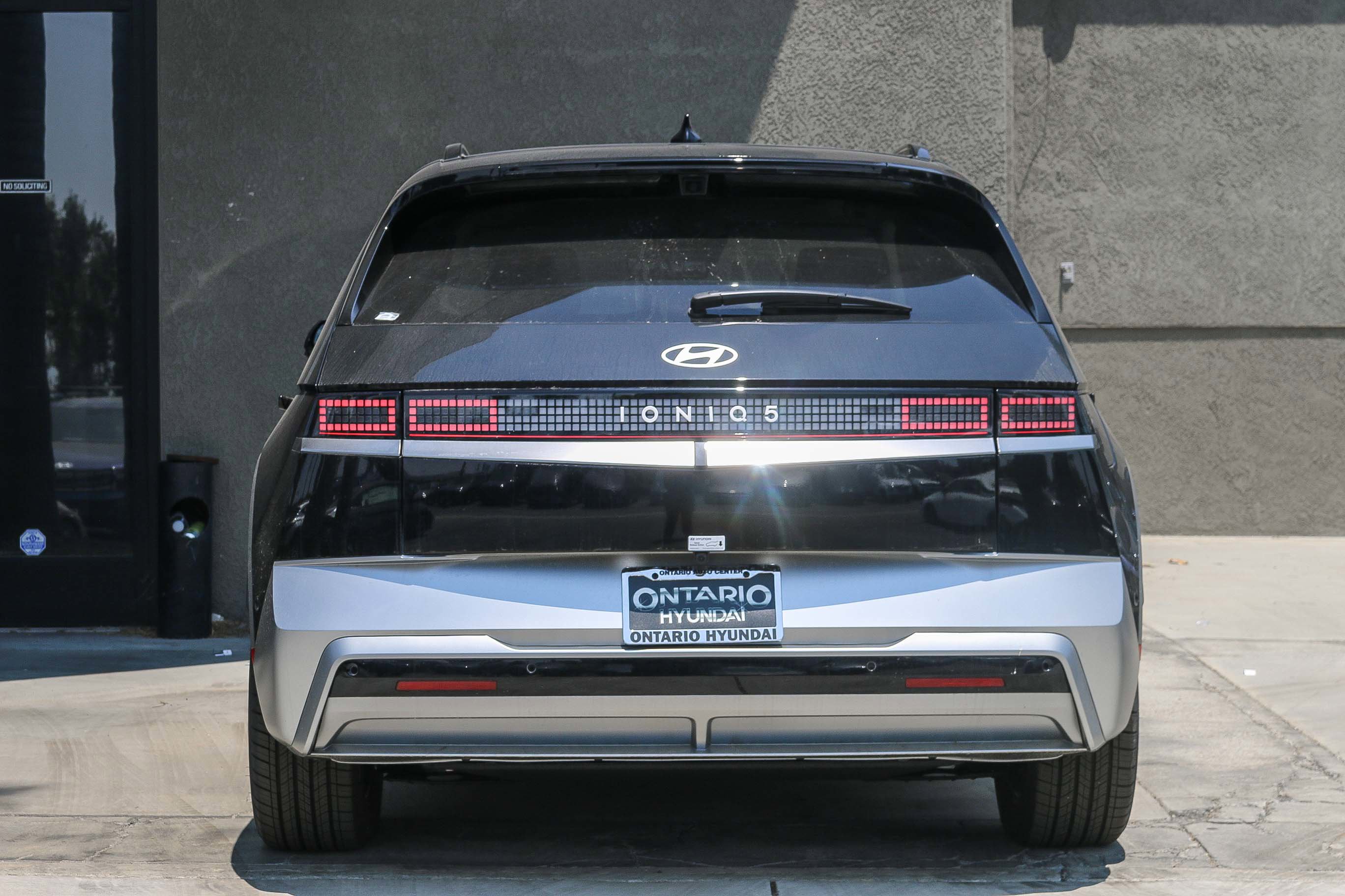 New 2025 Abyss Black Hyundai Limited image 7