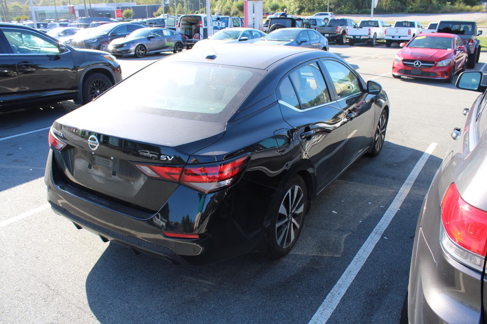 2023 Nissan Sentra SV photo 3