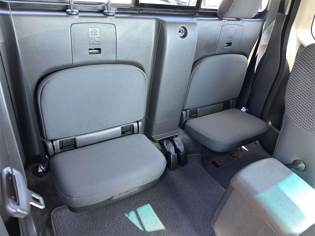 2016 Nissan Frontier Desert Runner King Cab photo 9