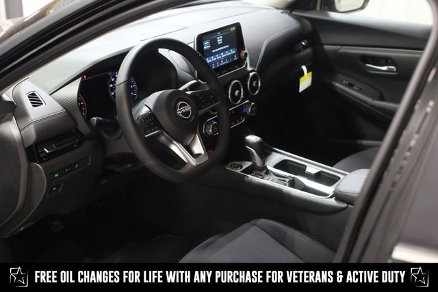 2025 Nissan Sentra SV photo 6