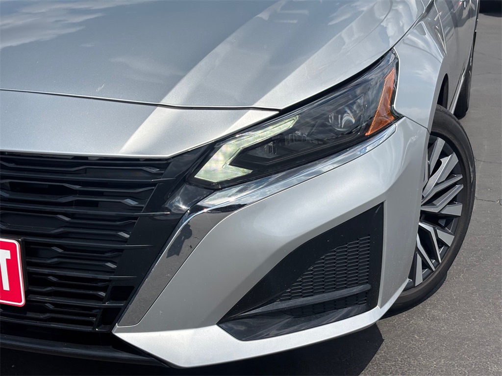 2023 Nissan Altima 2.5 SV photo 3