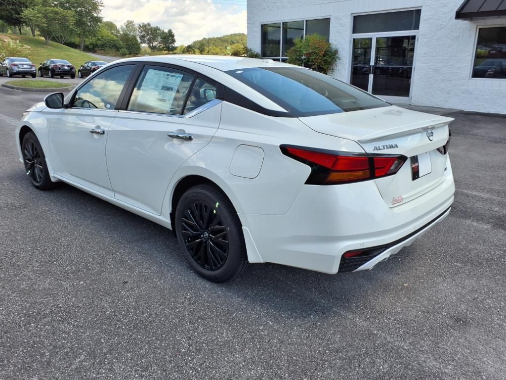 2025 Nissan Altima SV Special Edition photo 5