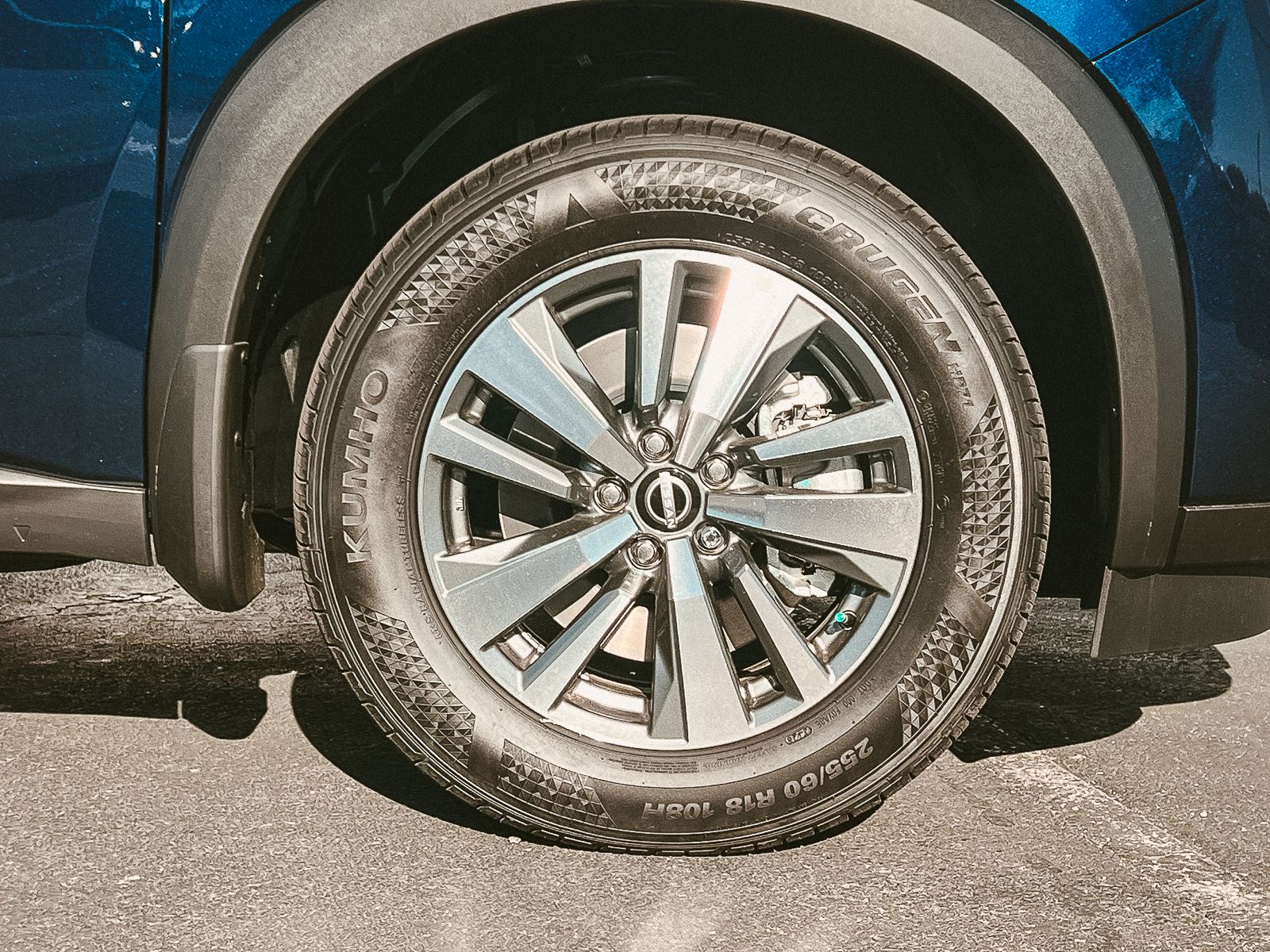 2025 Nissan Pathfinder SV photo 3