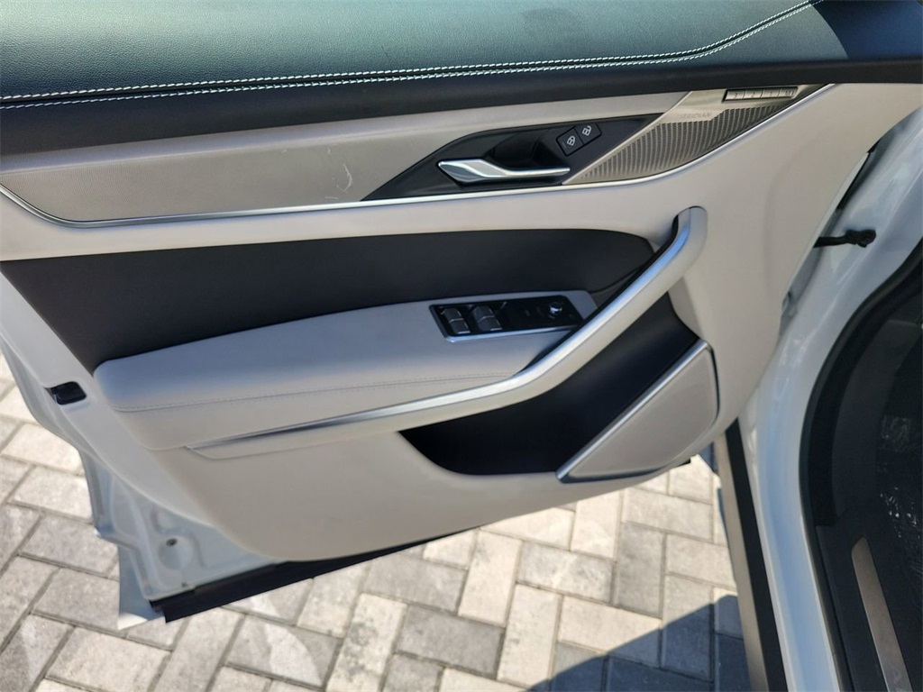 2025 Jaguar F-PACE P250 R-Dynamic S photo 20