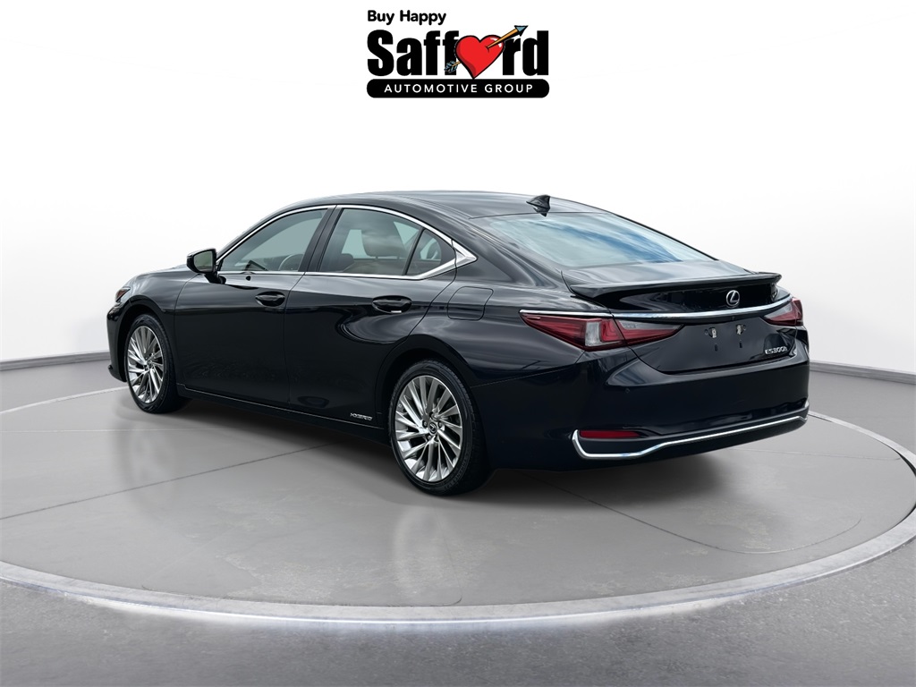 2019 Lexus ES 300h photo 3