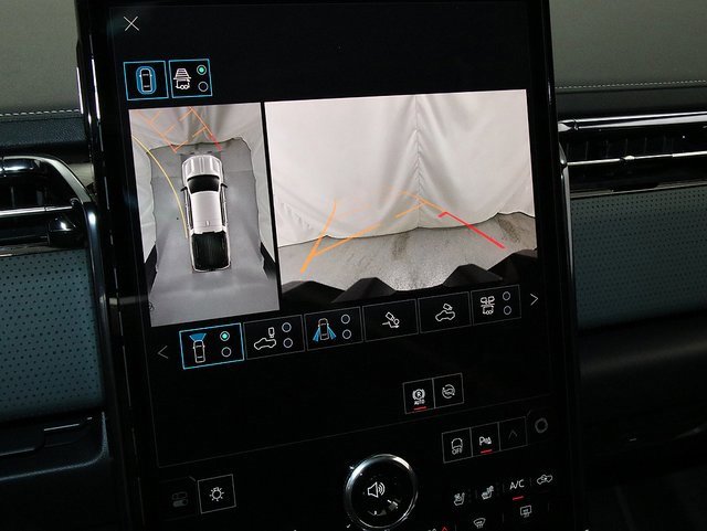 2026 Gmc Sierra EV AT4 photo 21