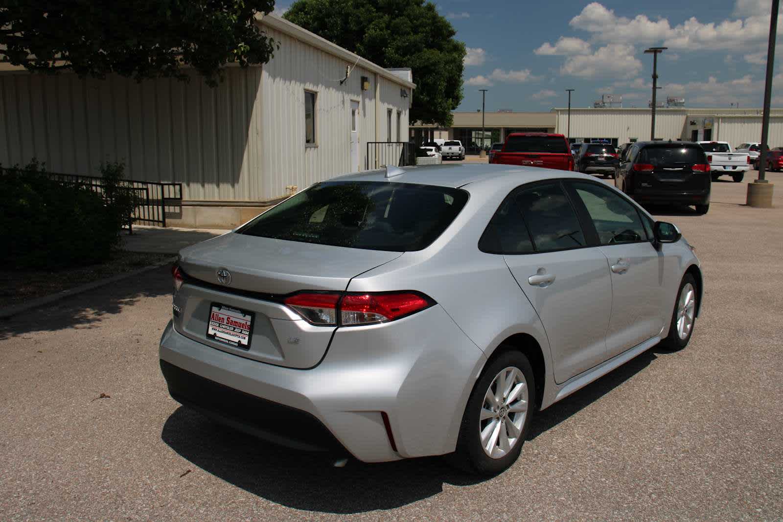 2024 Toyota Corolla LE photo 8
