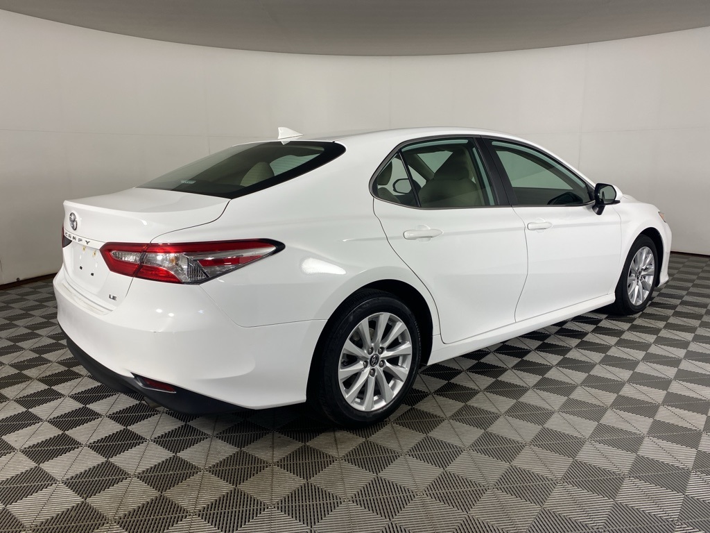 2019 Toyota Camry LE photo 9