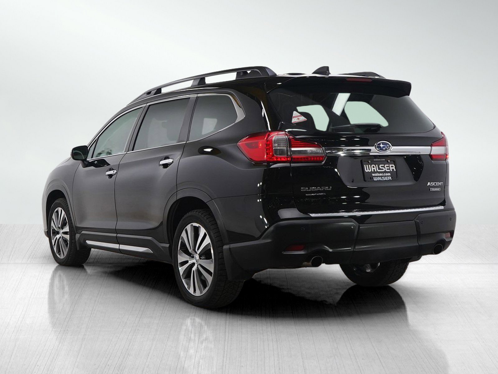 Used 2019 Subaru Ascent Touring with VIN 4S4WMARD5K3460228 for sale in Burnsville, Minnesota
