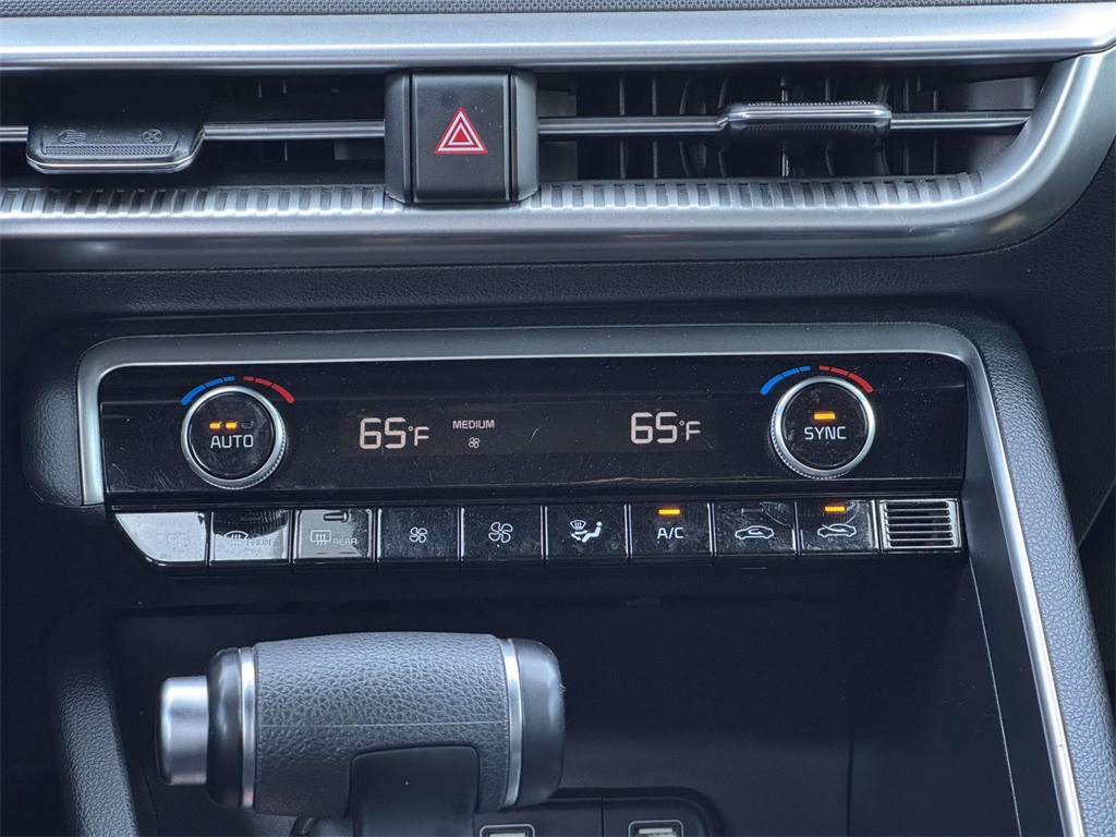2022 Kia K5 GT-Line photo 20